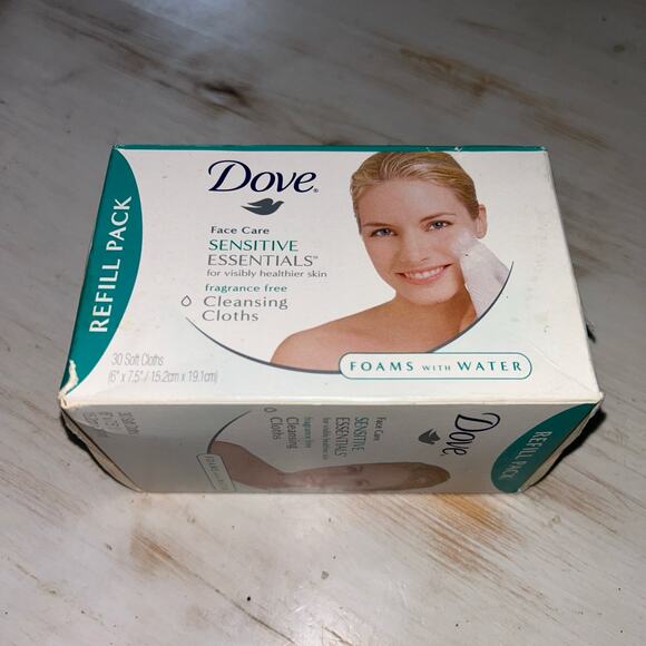 Dove Other - Dove Cool Moisture Facial Cleansing Cloths Fragrance Free Sensitive Essentials